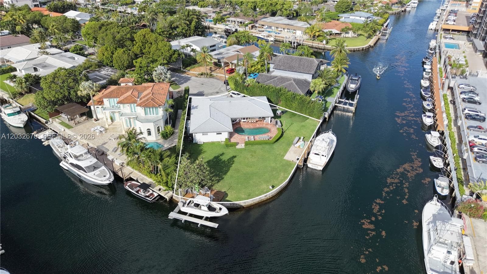 13305 Biscayne Island Ter, North Miami, FL 33181 photo 4