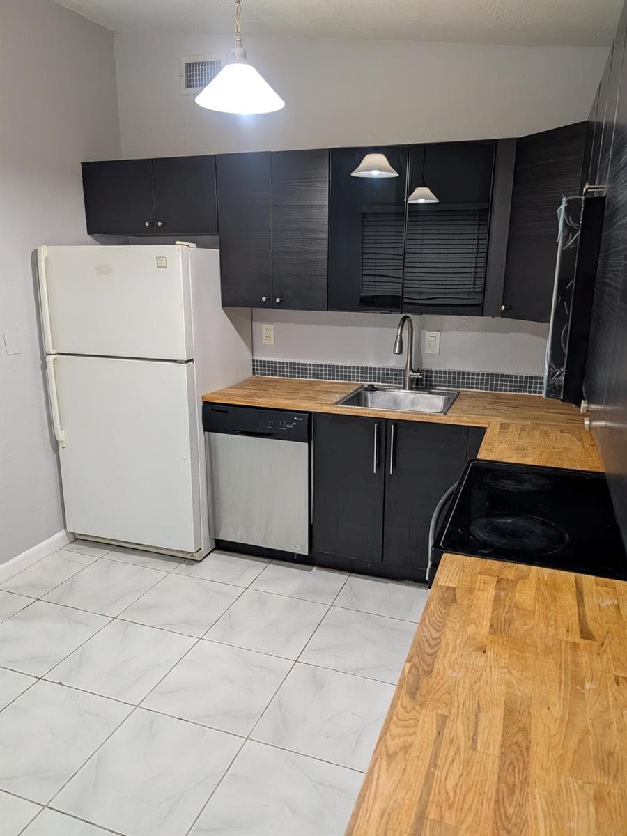 2990 NW 7th Court, Fort Lauderdale, FL 33311 photo 6