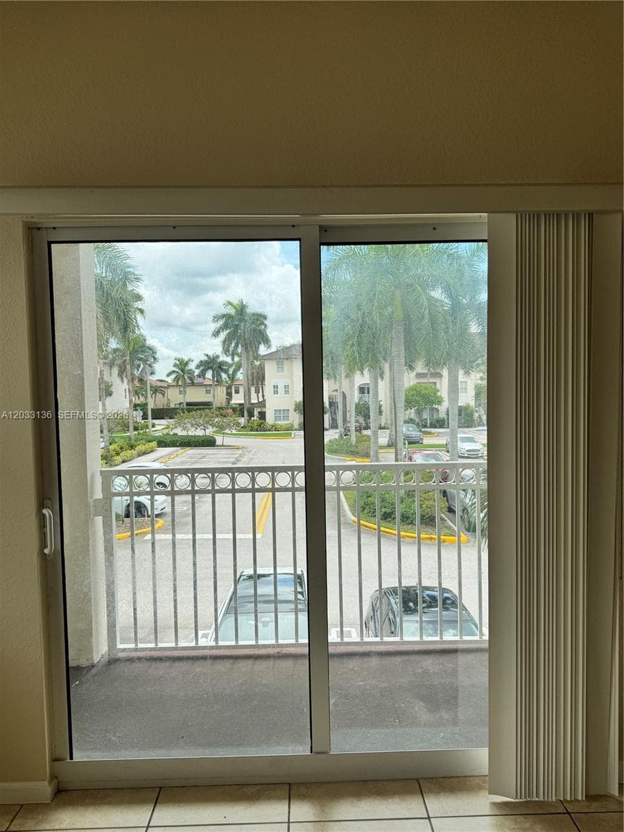 11503 NW 89th St # 223, Doral, FL 33178 photo 2