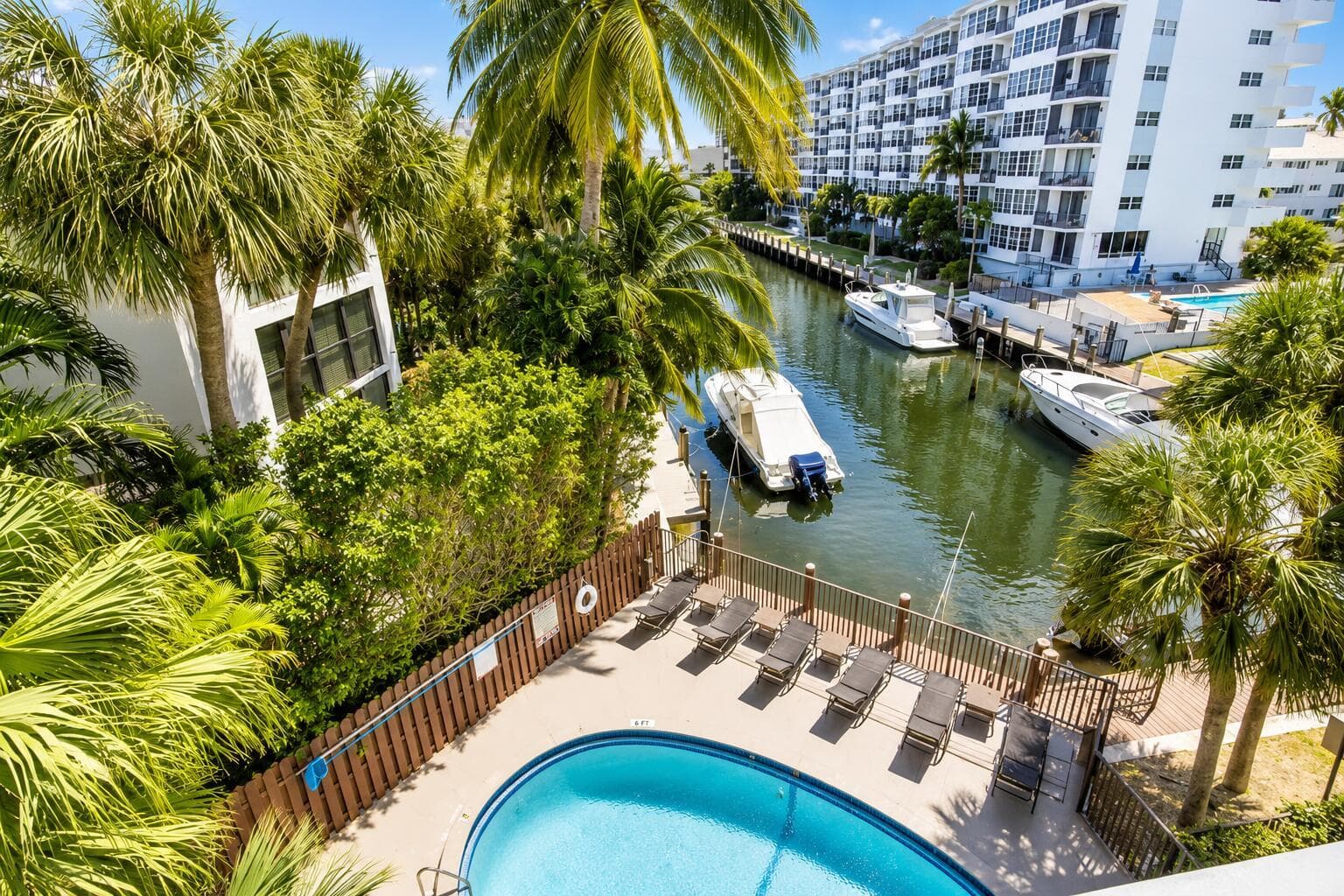 4800 Bayview # 306, Fort Lauderdale, FL 33308 photo 4