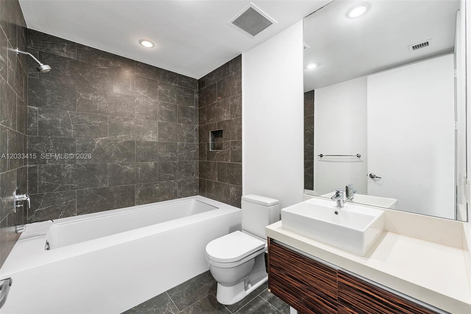 1100 Biscayne Blvd # 5705, Miami, FL 33132 photo 12