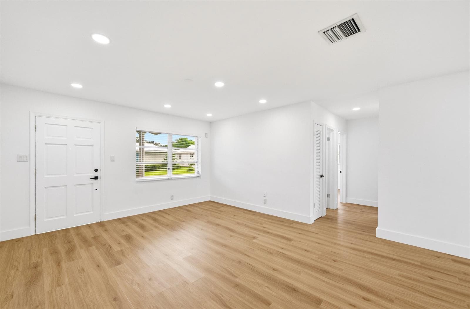 8410 NW 59th Place, Tamarac, FL 33321 photo 8