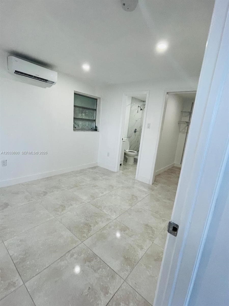 2437 NW 98th St, Miami, FL 33147 photo 12