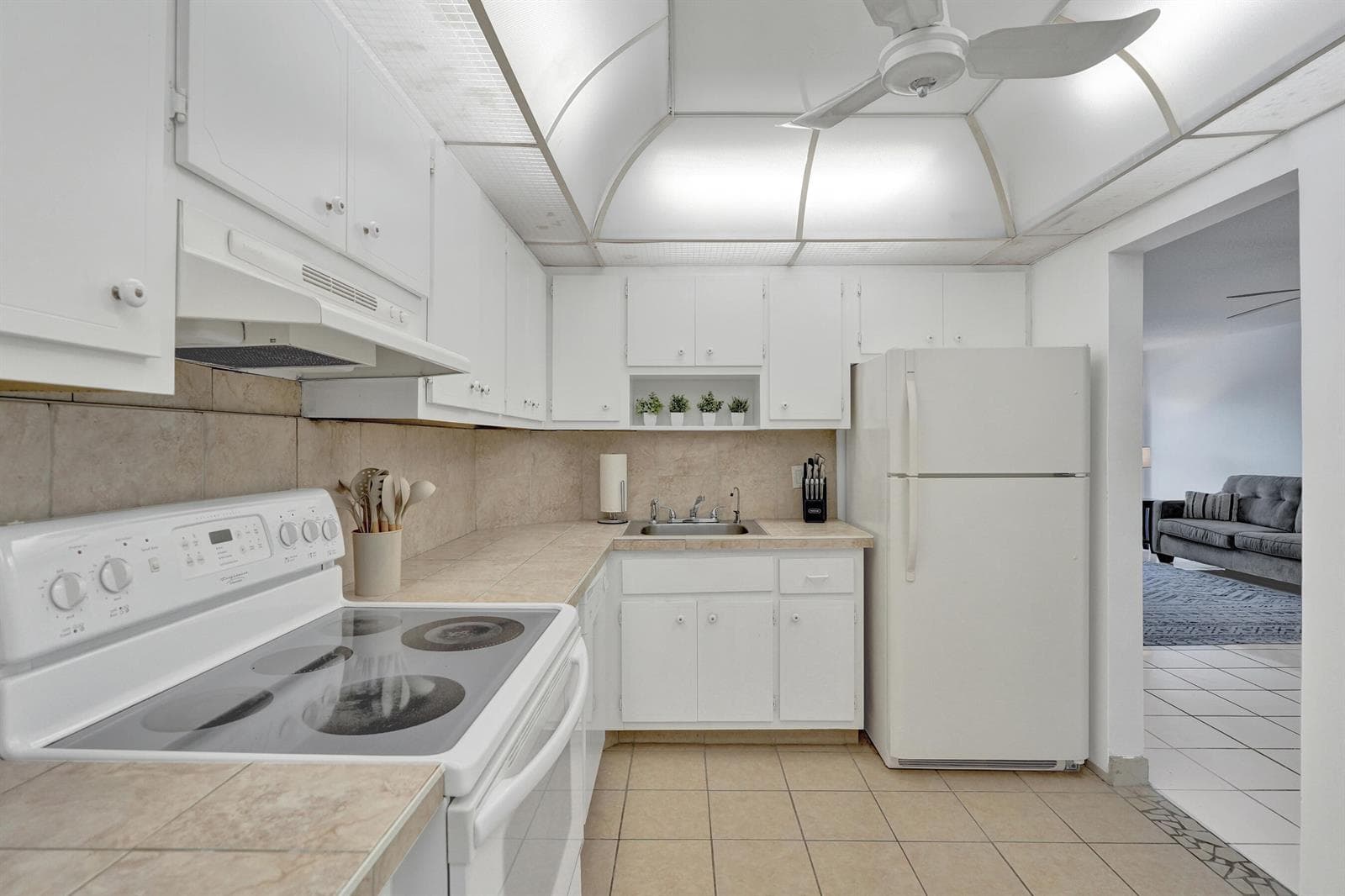 405 N Ocean Boulevard # 305, Pompano Beach, FL 33062 photo 11