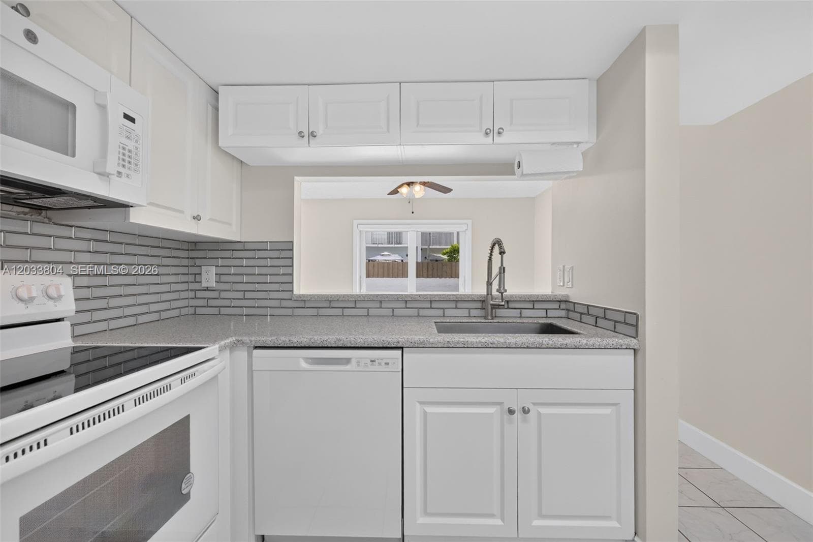 20759 SW 83rd Ave, Cutler Bay, FL 33189 photo 4