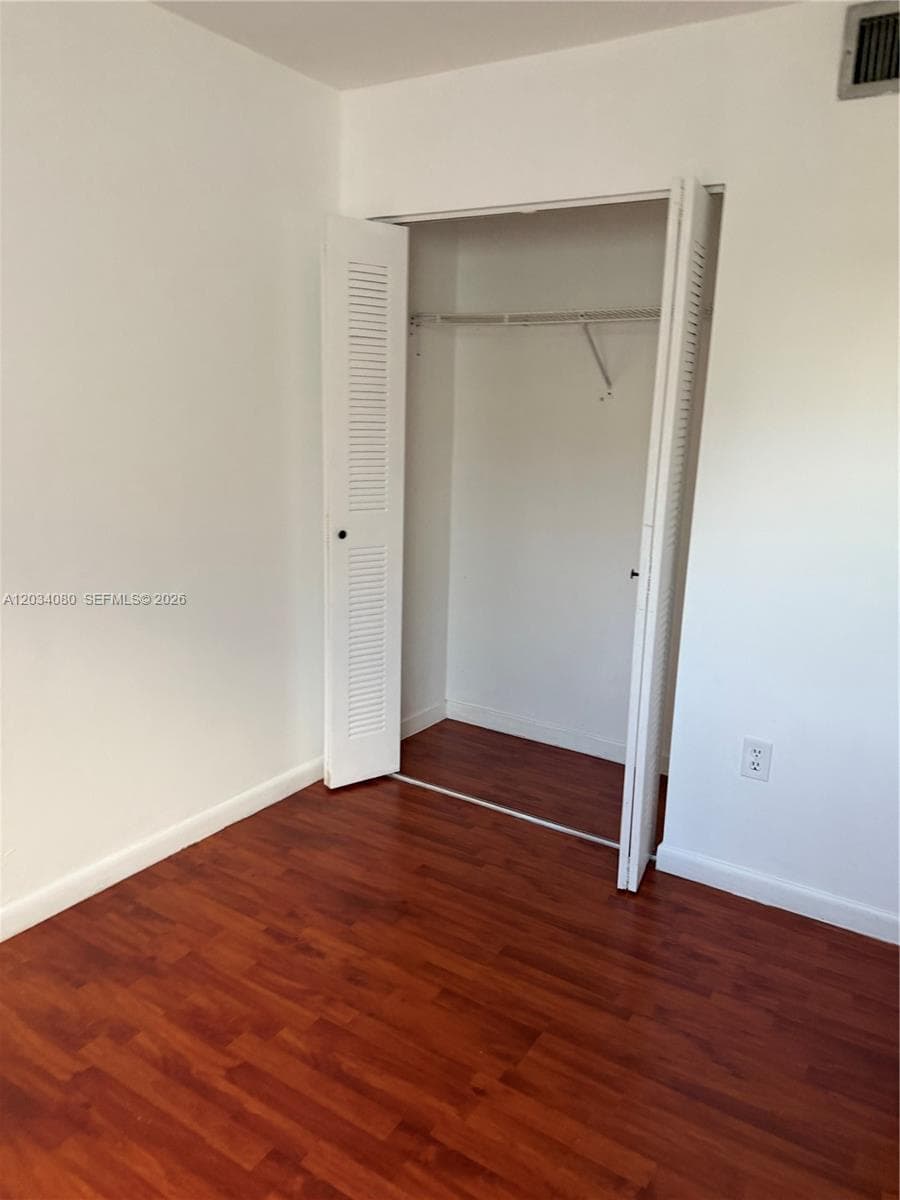 9429 Fontainebleau Blvd # 207-33, Miami, FL 33172 photo 9