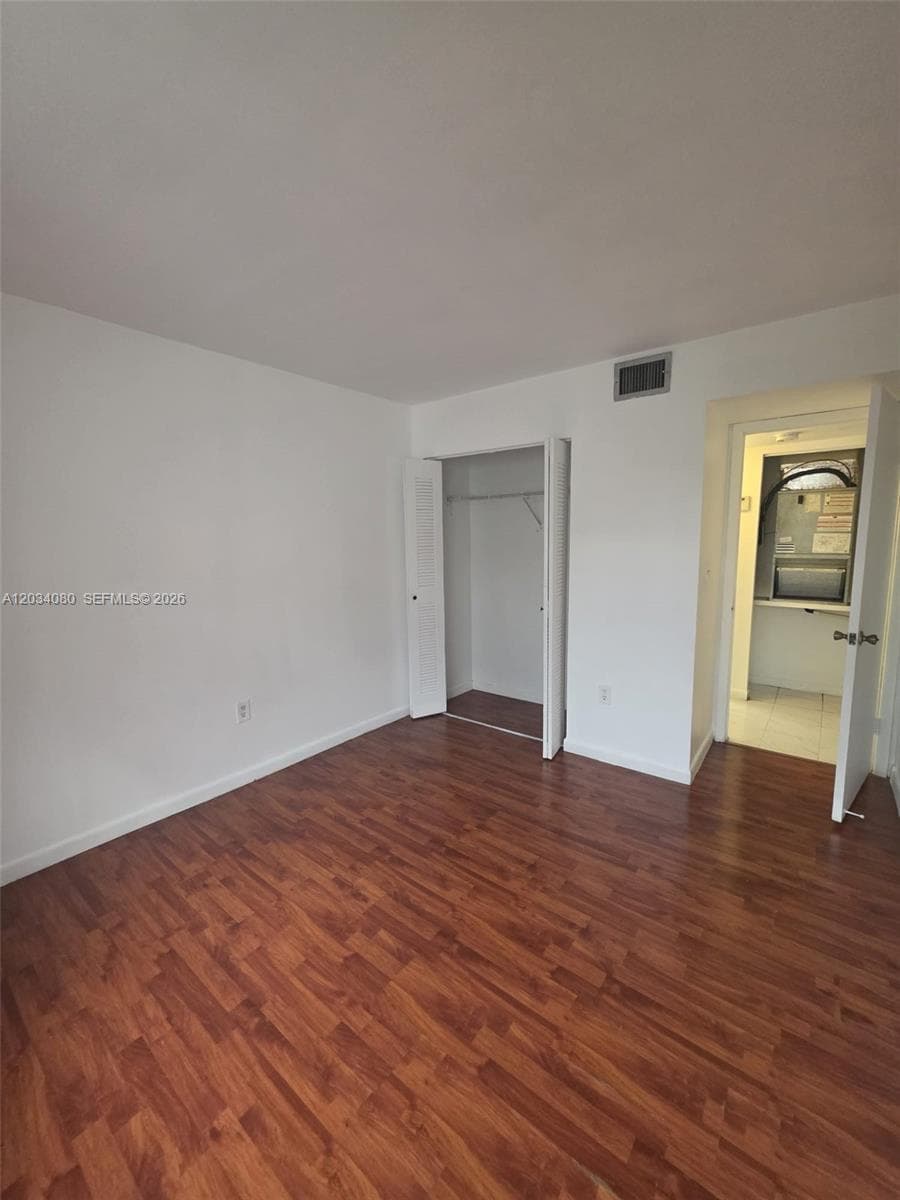 9429 Fontainebleau Blvd # 207-33, Miami, FL 33172 photo 10