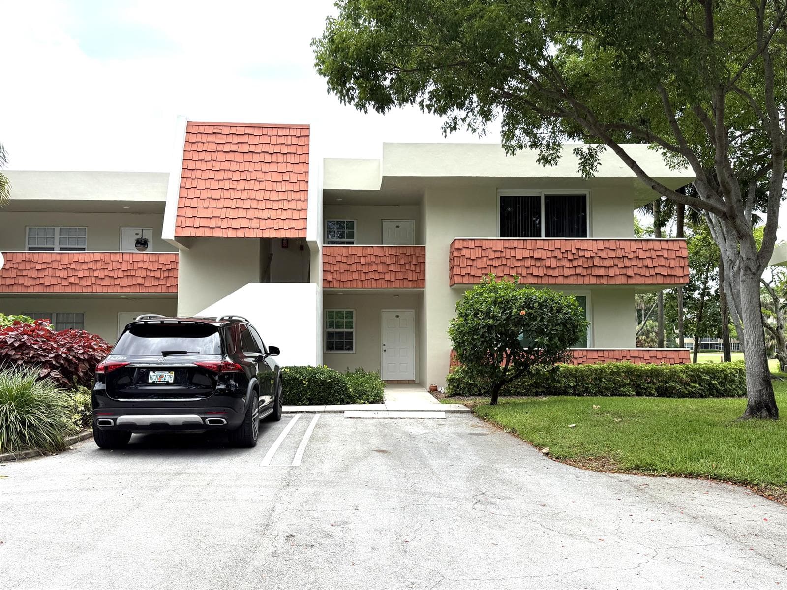 907 Cypress Terrace # 201, Pompano Beach, FL 33069 photo 3