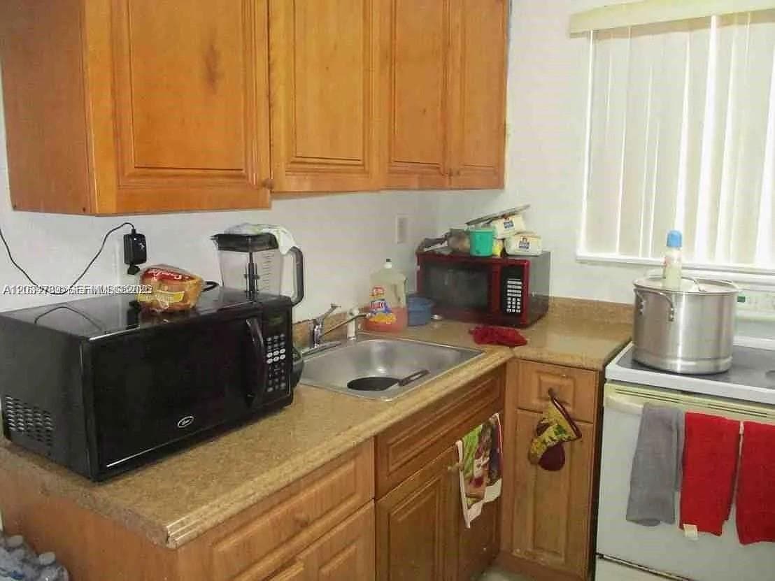 10040 NW 8th Ave, Miami, FL 33150 photo 8