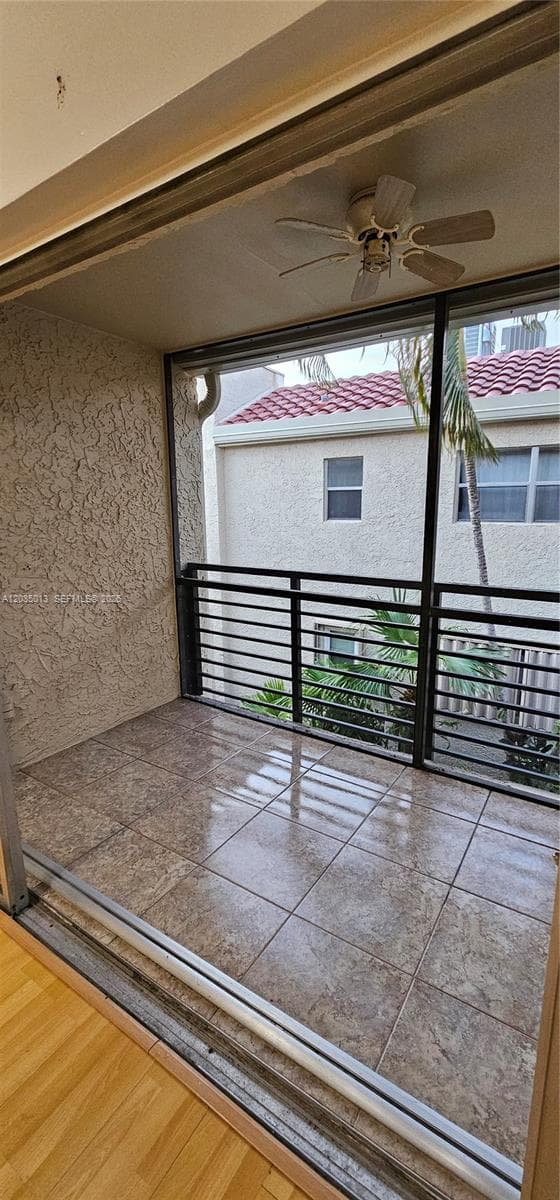 5352 NE 6th Ave # G9, Oakland Park, FL 33334 photo 6