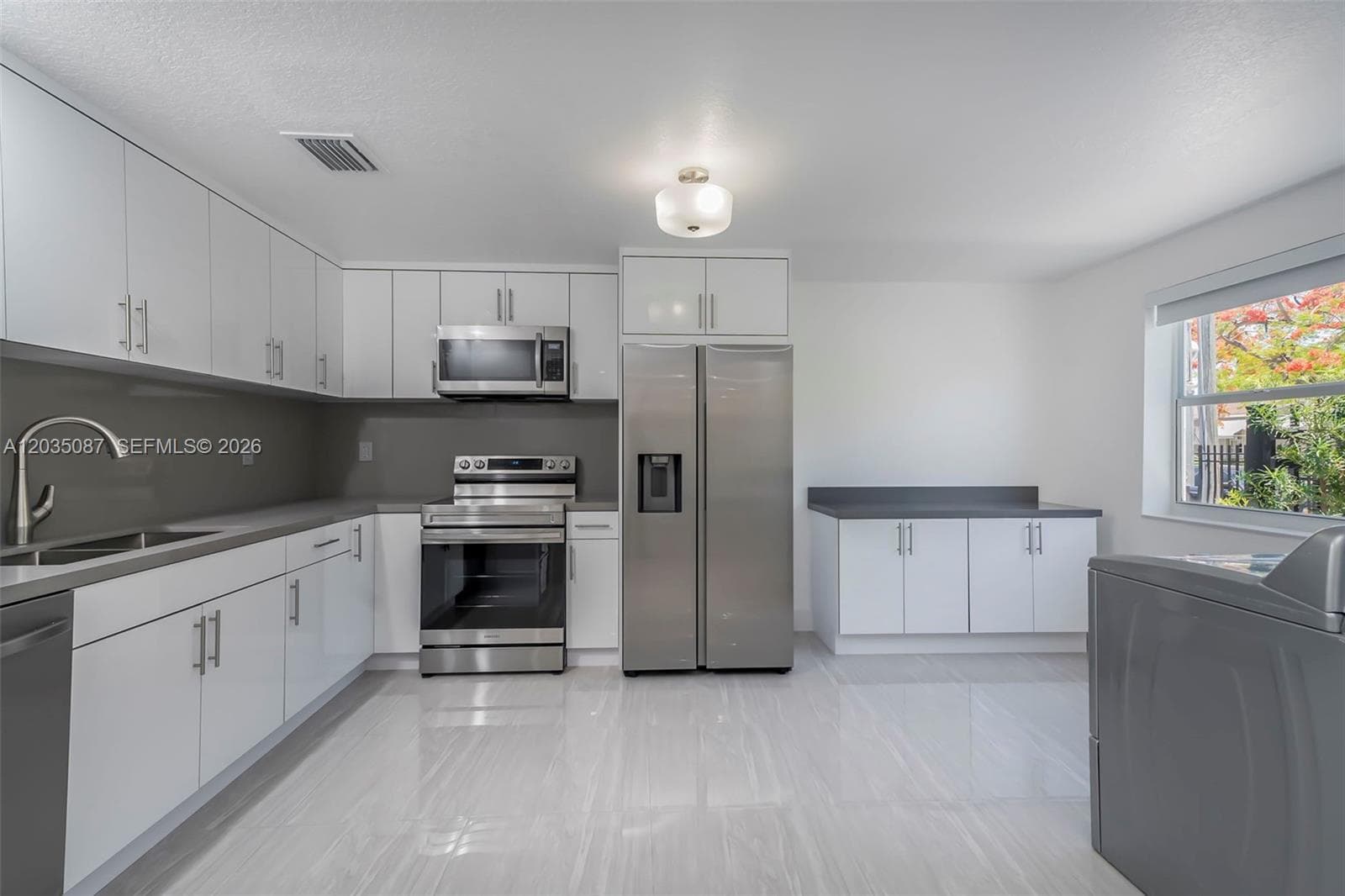 590 SW 23rd Ave, Miami, FL 33135 photo 9