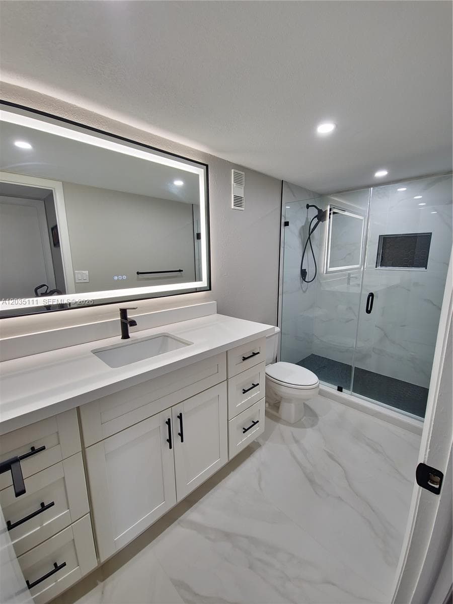 1300 NE Miami Gardens Dr # 308E, Miami, FL 33179 photo 12