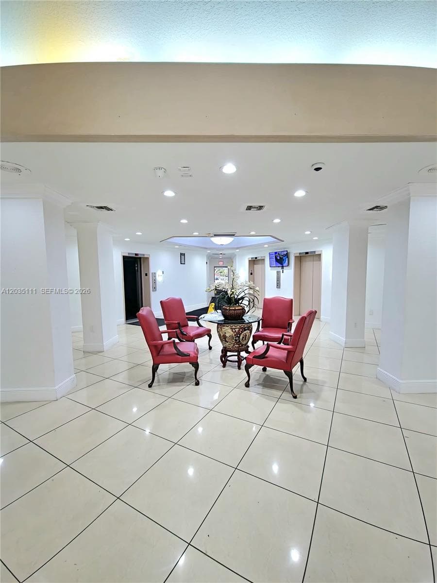 1300 NE Miami Gardens Dr # 308E, Miami, FL 33179 photo 3