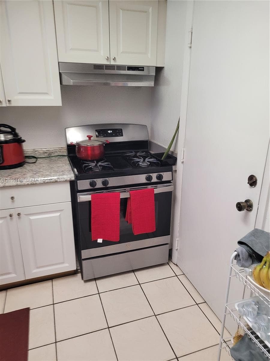 18101 NW 68th Ave # E105, Hialeah, FL 33015 photo 6