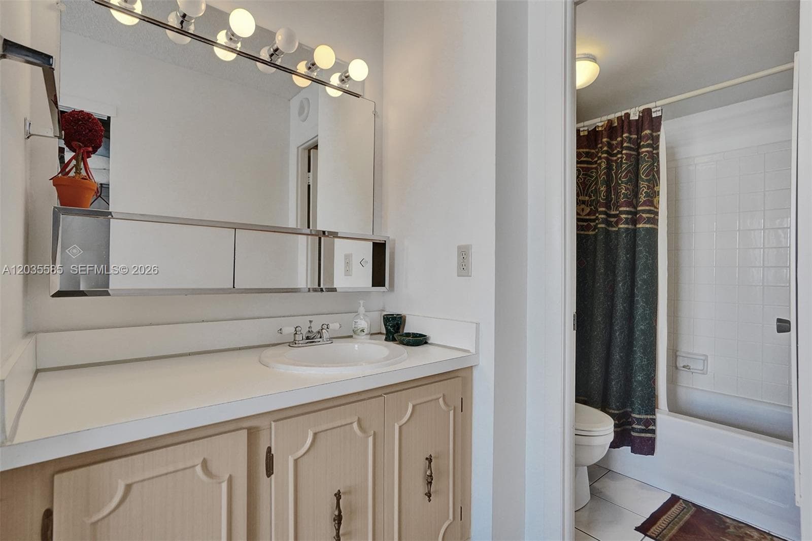 3113 S Ocean Dr # 803, Hallandale Beach, FL 33009 photo 2