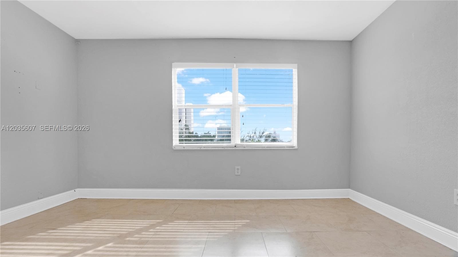 7925 Carlyle Ave # 403, Miami Beach, FL 33141 photo 6