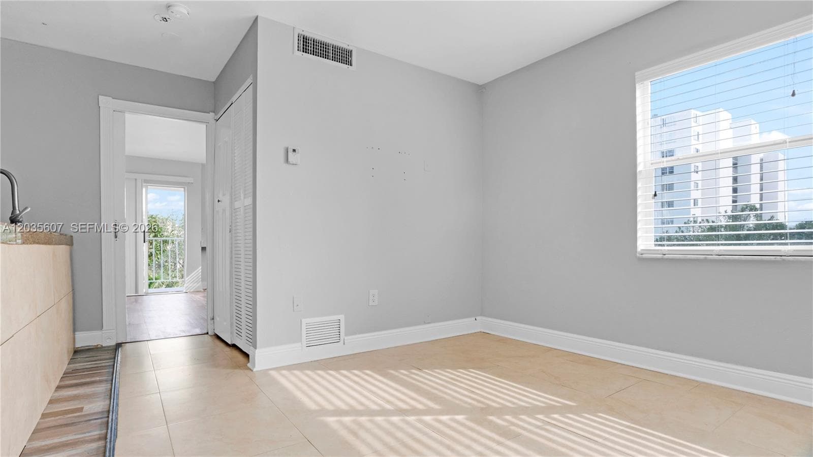 7925 Carlyle Ave # 403, Miami Beach, FL 33141 photo 9