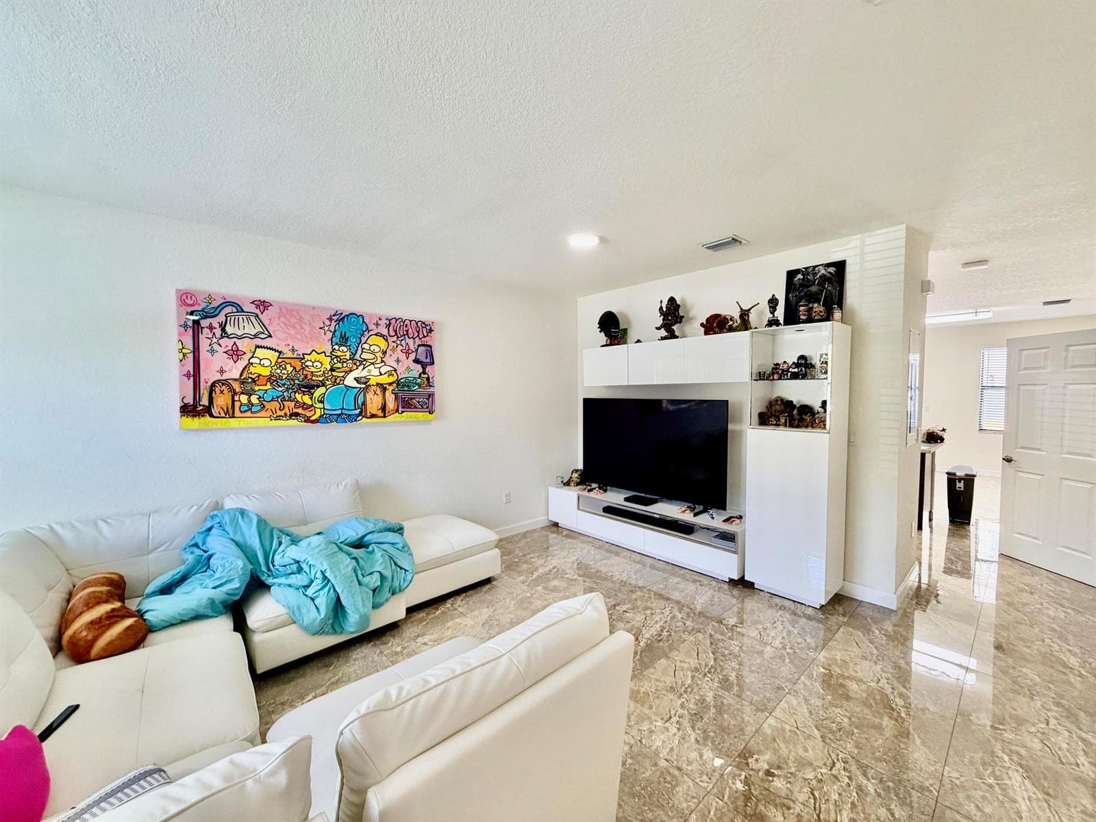 10490 W 33rd Way, Hialeah, FL 33018 photo 4