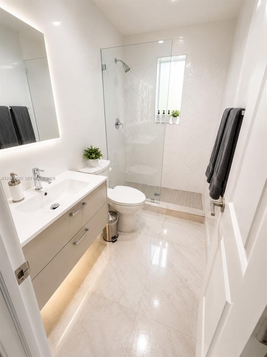 245 NE 33rd St # 104, Miami, FL 33137 photo 12