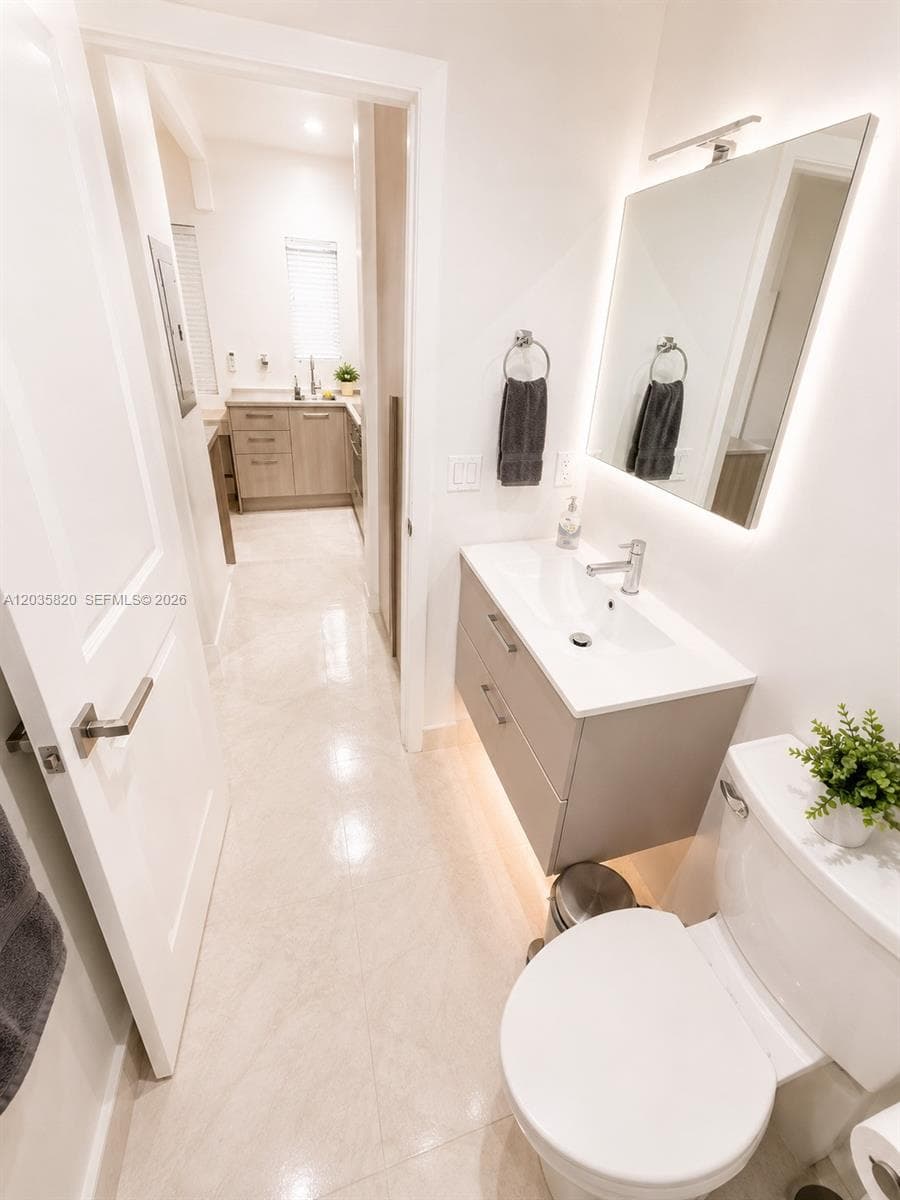 245 NE 33rd St # 104, Miami, FL 33137 photo 11