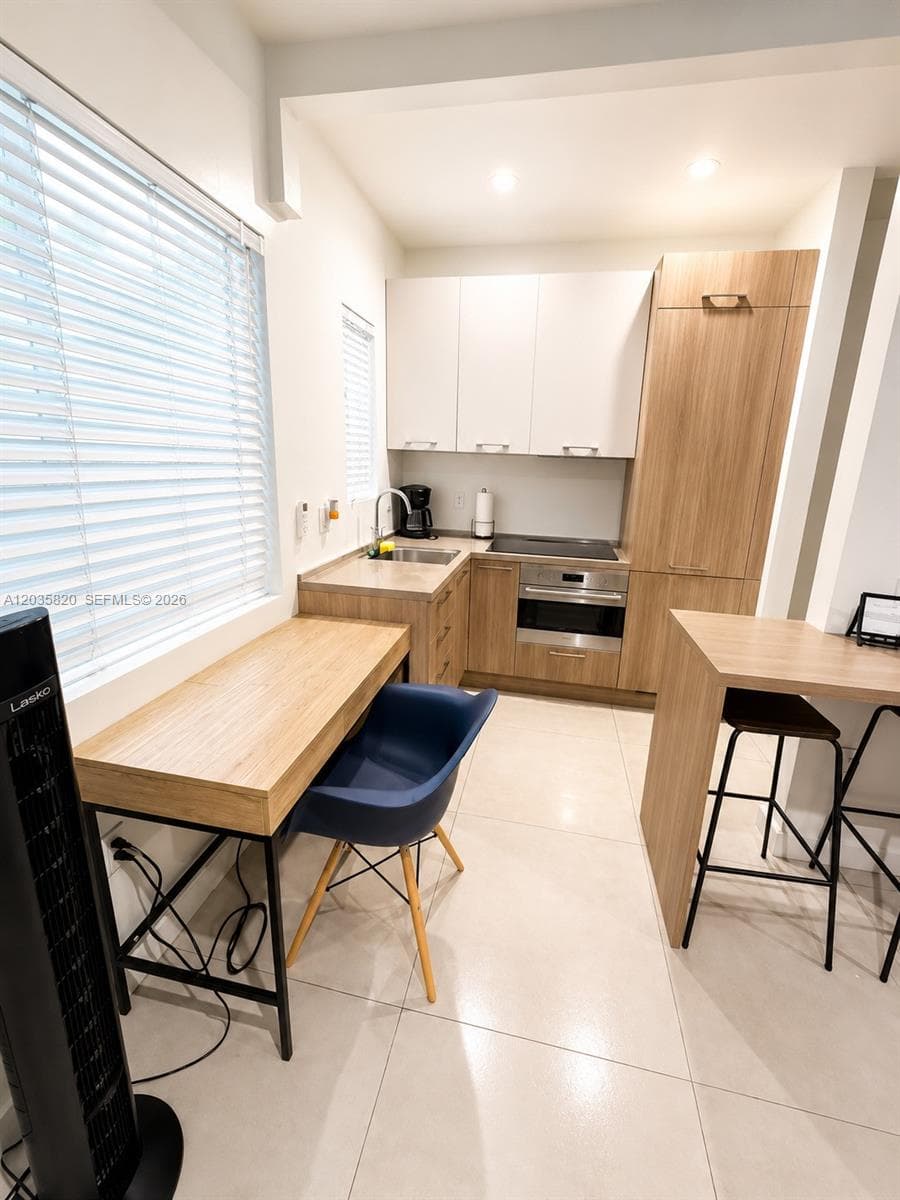 245 NE 33rd St # 104, Miami, FL 33137 photo 8
