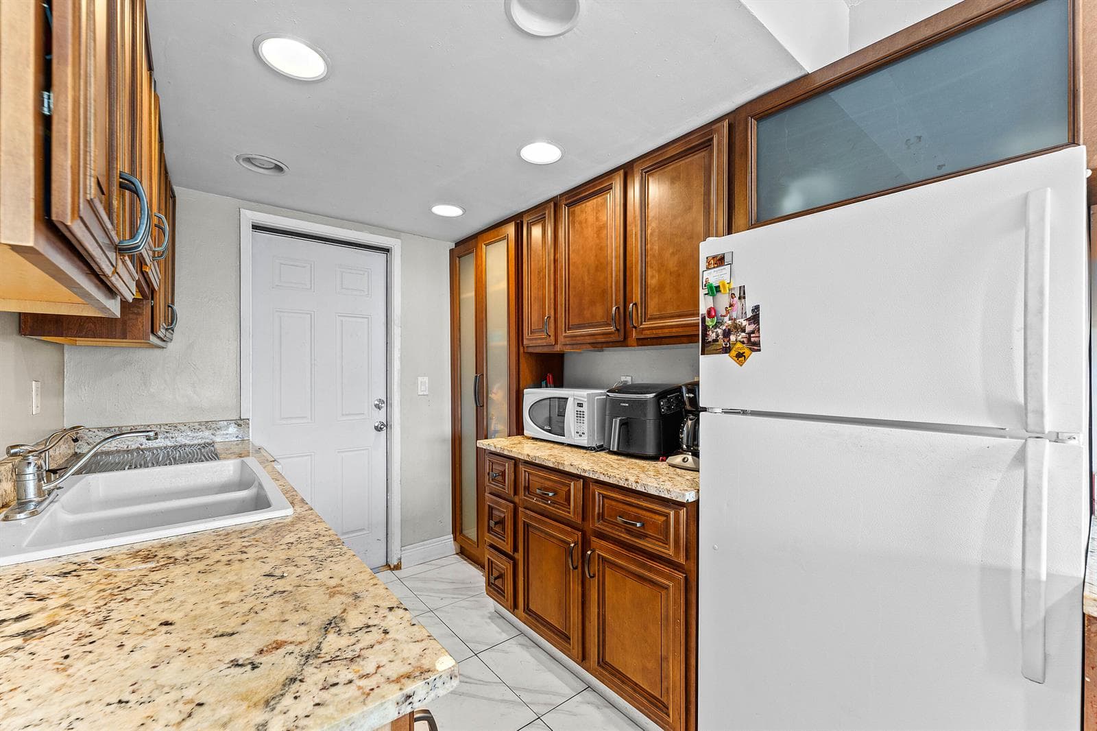 1045 SE 15th Street # 13d, Fort Lauderdale, FL 33316 photo 9