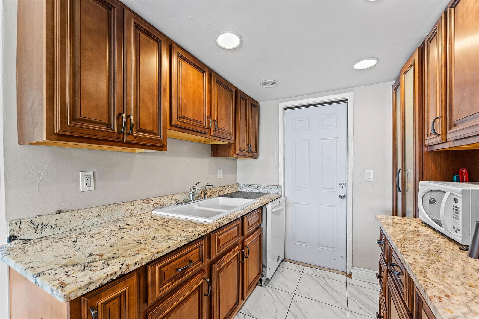1045 SE 15th Street # 13d, Fort Lauderdale, FL 33316 photo 8
