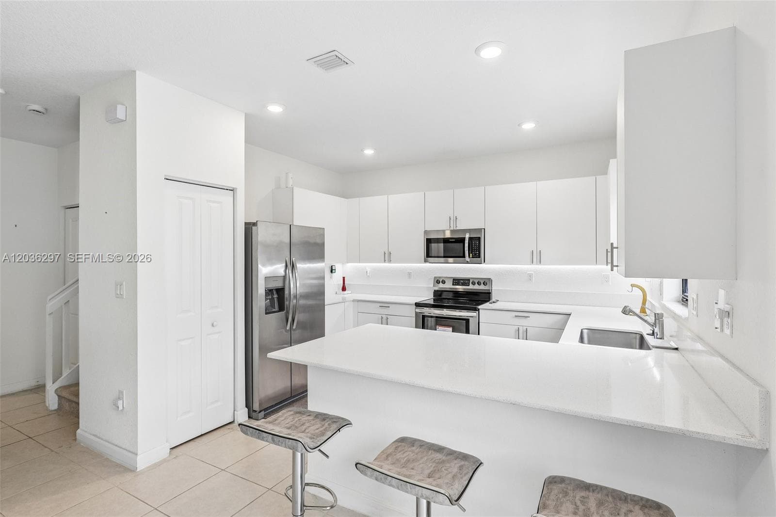 592 NW 203rd Ter, Miami Gardens, FL 33169 photo 12