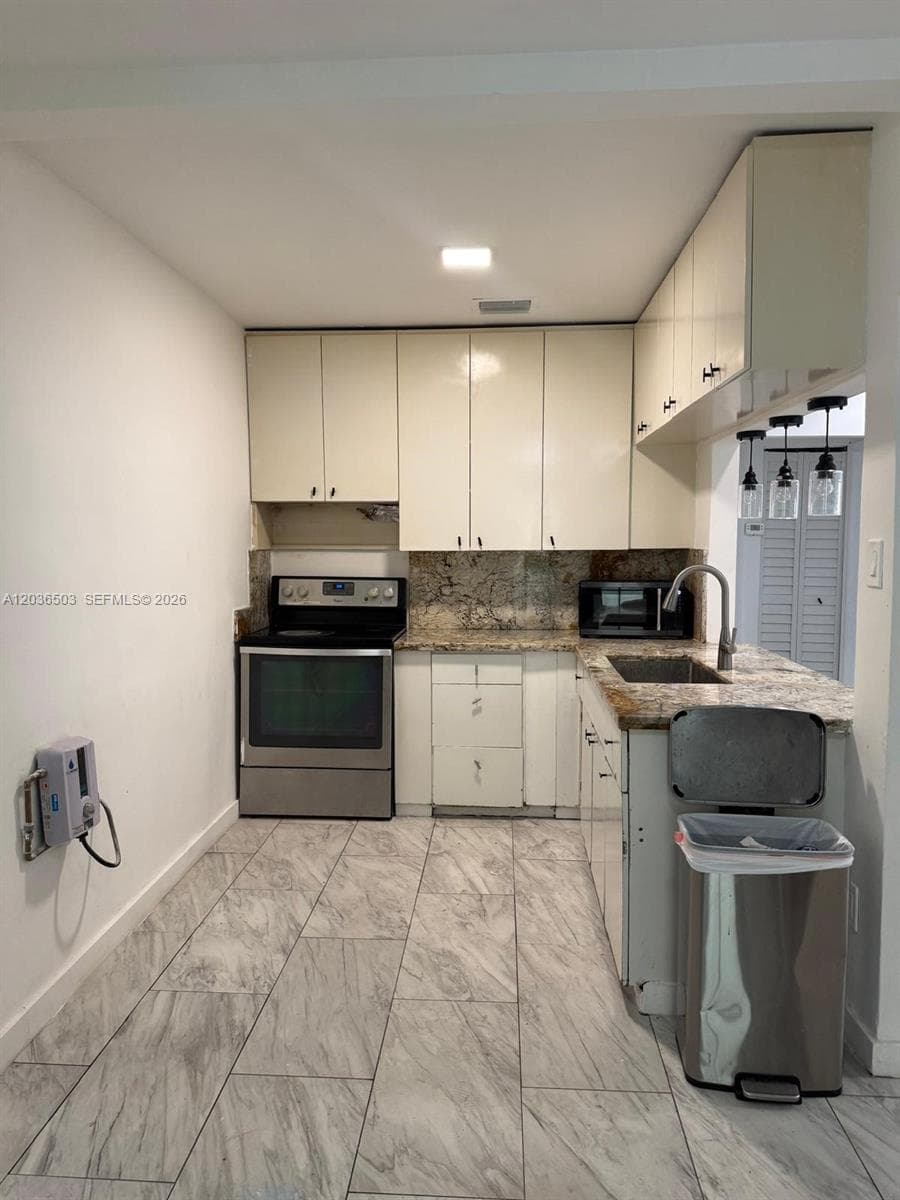 1055 NW 58th Ter, Miami, FL 33127 photo 7