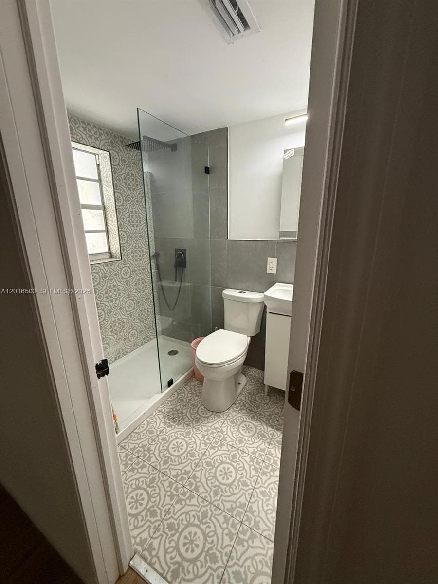 1055 NW 58th Ter, Miami, FL 33127 photo 11