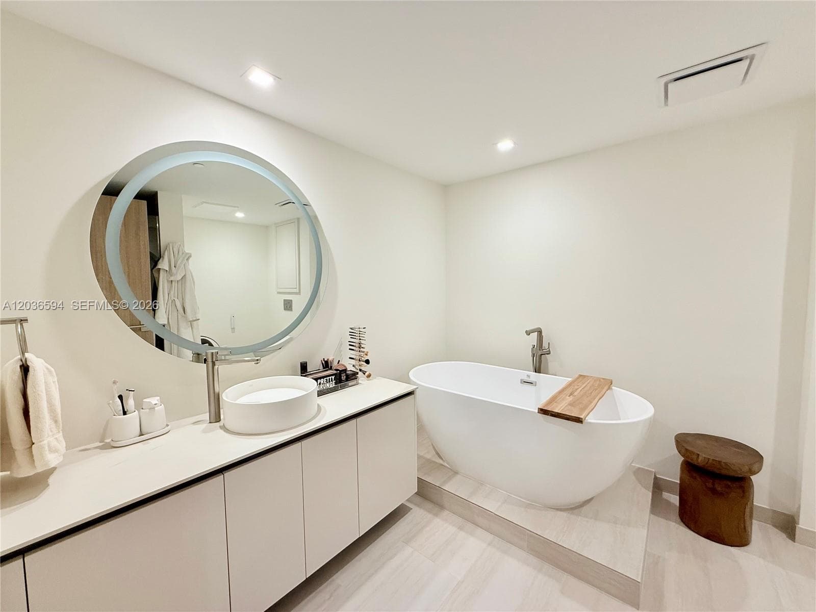 495 Brickell Ave # 5106, Miami, FL 33131 photo 10