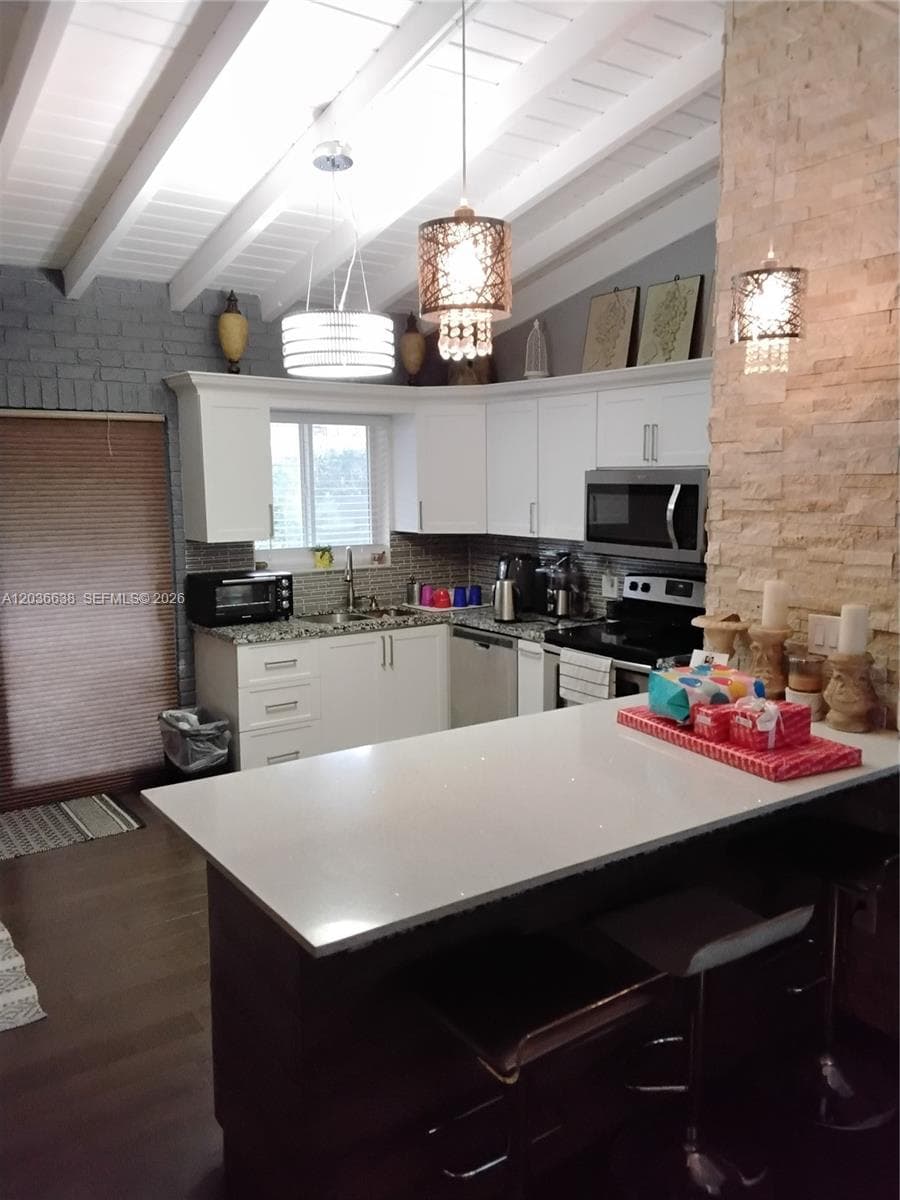 911 W Country Club Cir, Plantation, FL 33317 photo 10