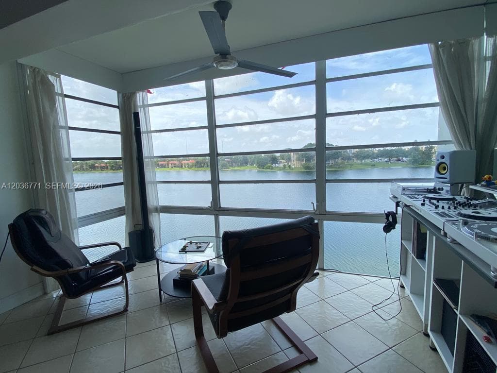 873 NE 195th St # 308, Miami, FL 33179 photo 11