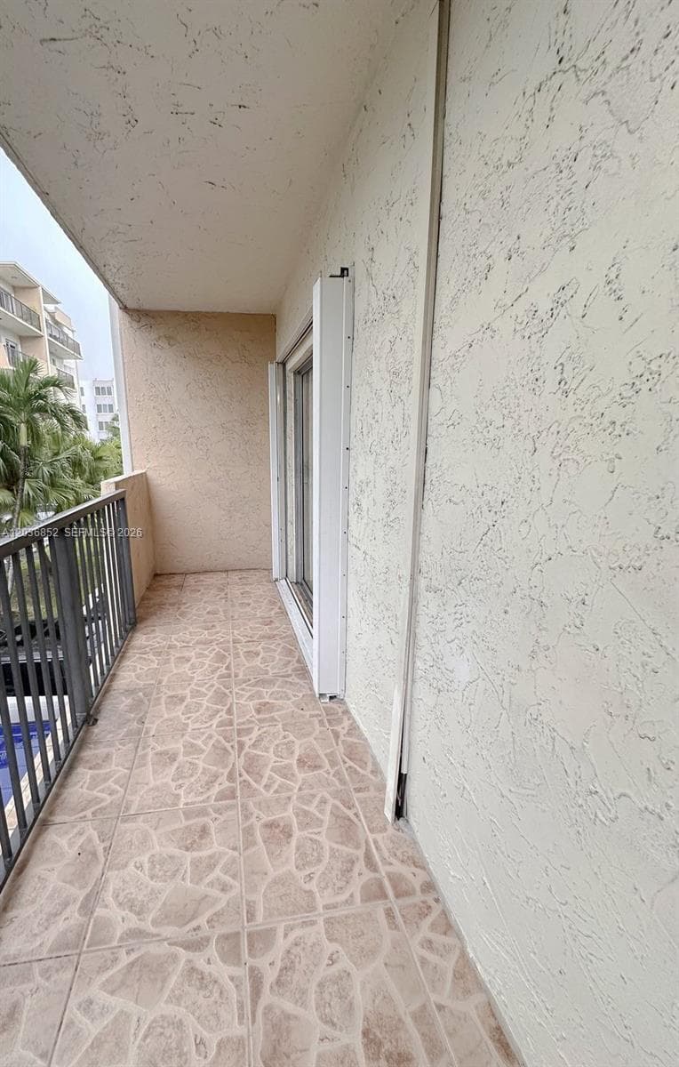250 181st Dr # 108, Sunny Isles Beach, FL 33160 photo 6