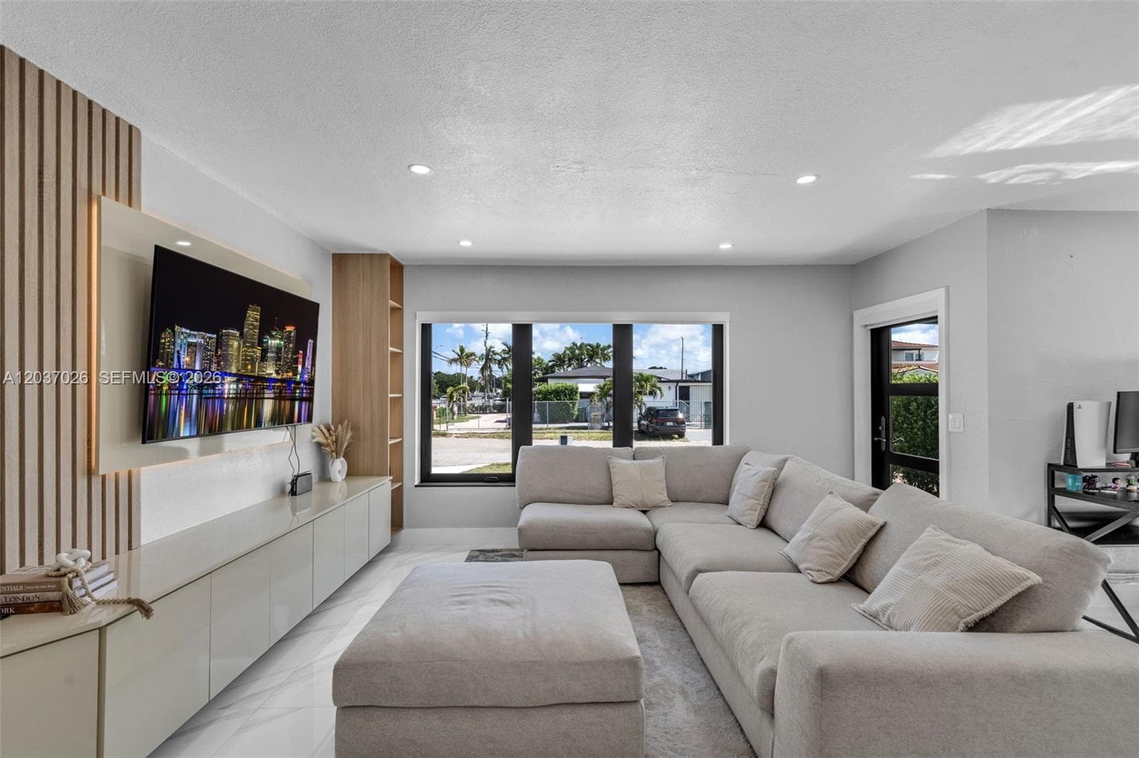 11 W 59th St, Hialeah, FL 33012 photo 9