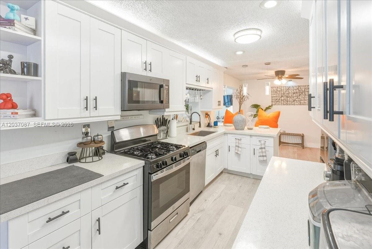 8580 NW 20th Ct, Sunrise, FL 33322 photo 8
