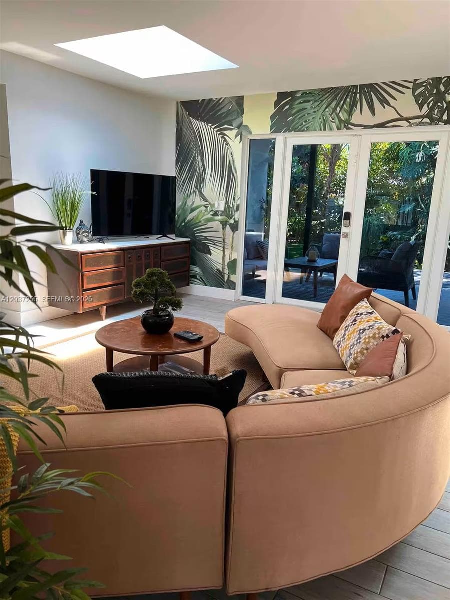 424 NE 28th Dr, Wilton Manors, FL 33334 photo 11