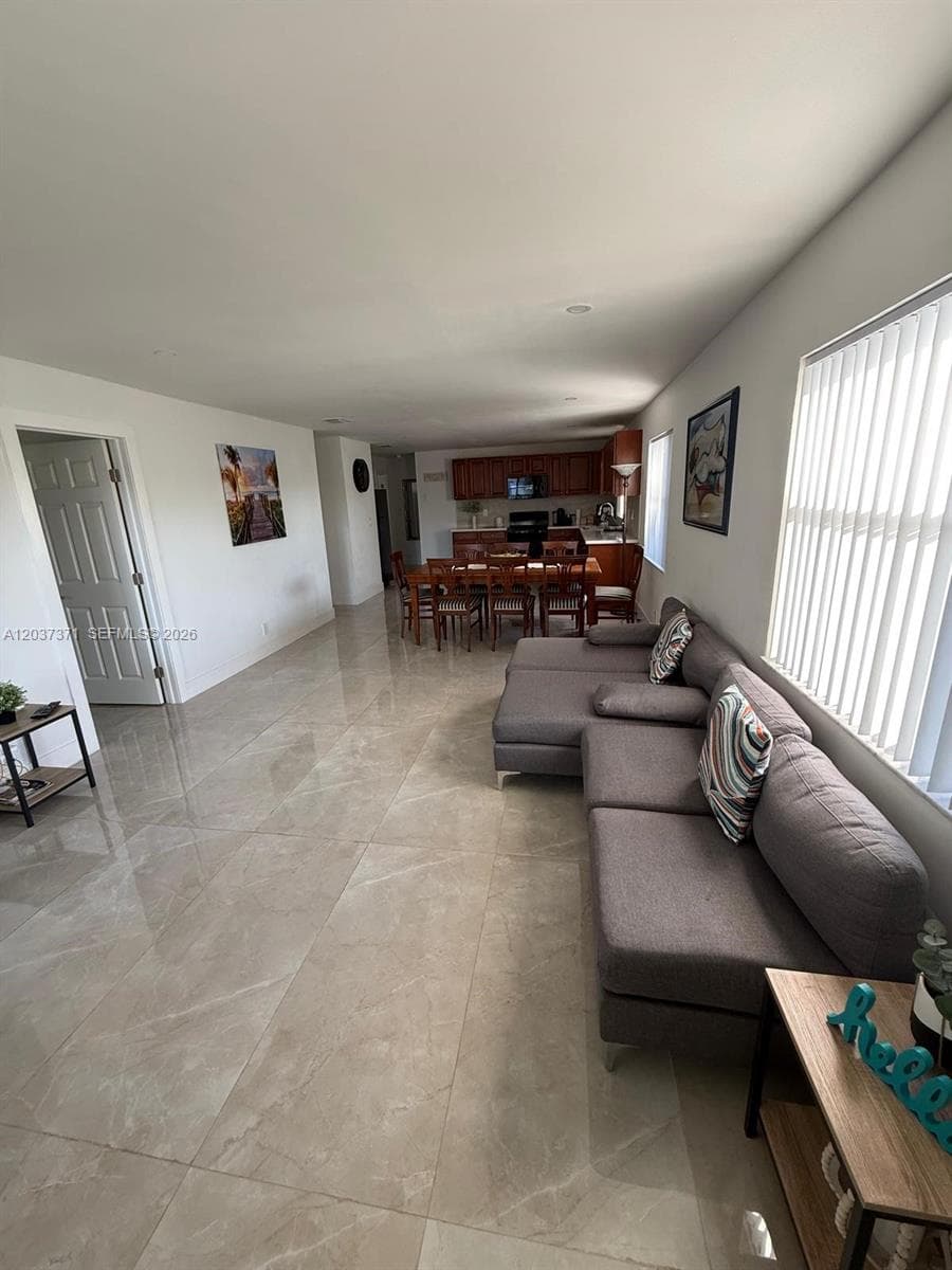 208 NW 7th St # 1, Hallandale Beach, FL 33009 photo 5