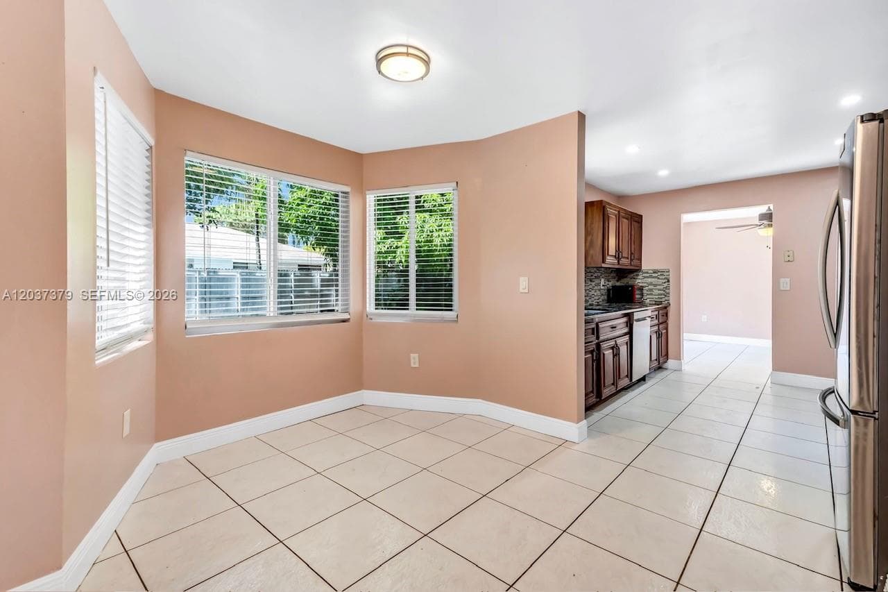 9601 SW 9th Ct, Pembroke Pines, FL 33025 photo 12
