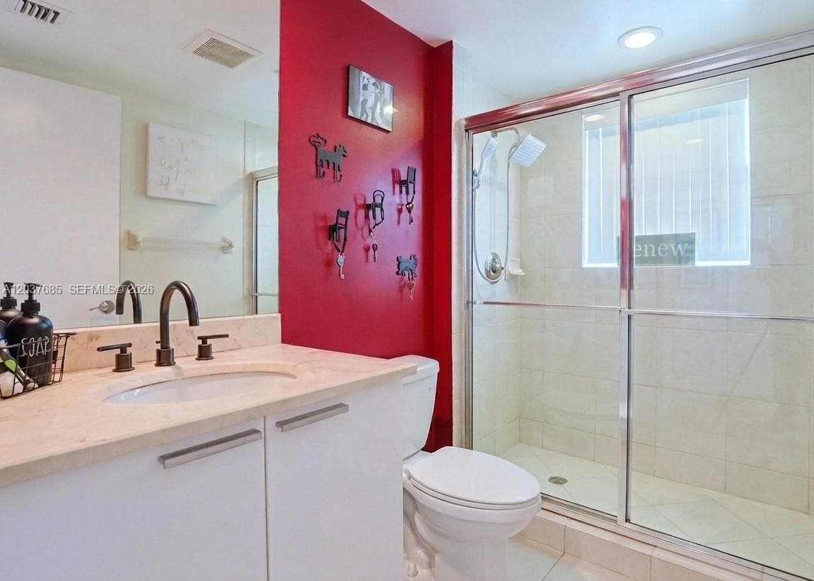 15051 Royal Oaks Ln # 401, North Miami, FL 33181 photo 7