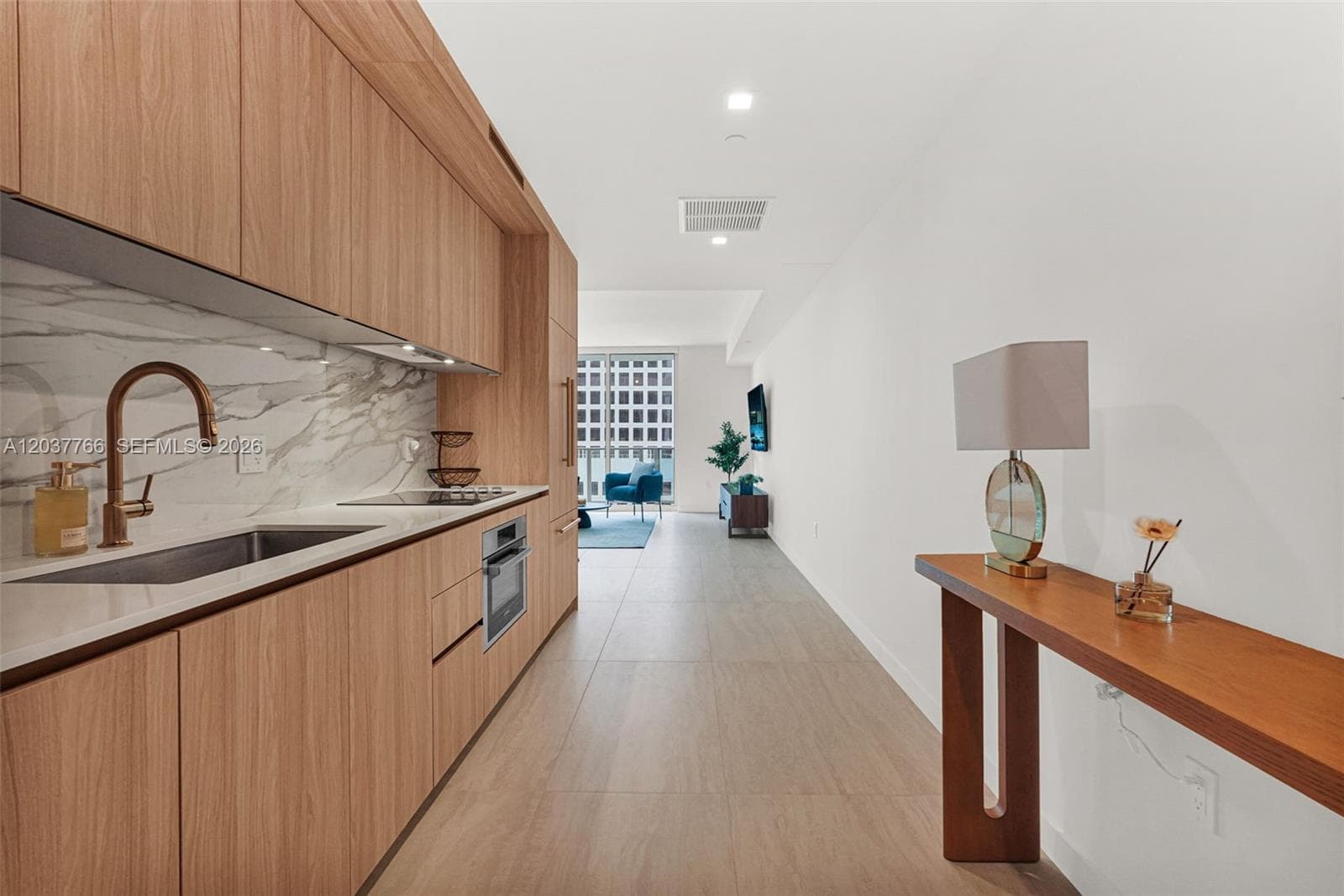 77 SE 5th St # 3714, Miami, FL 33131 photo 13