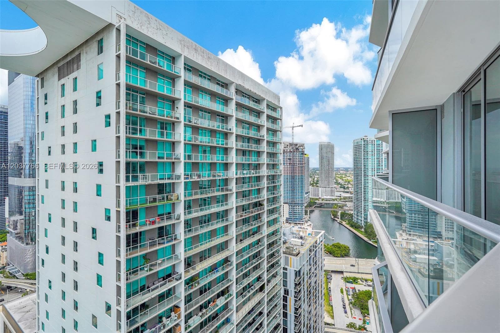 77 SE 5th St # 3714, Miami, FL 33131 photo 11