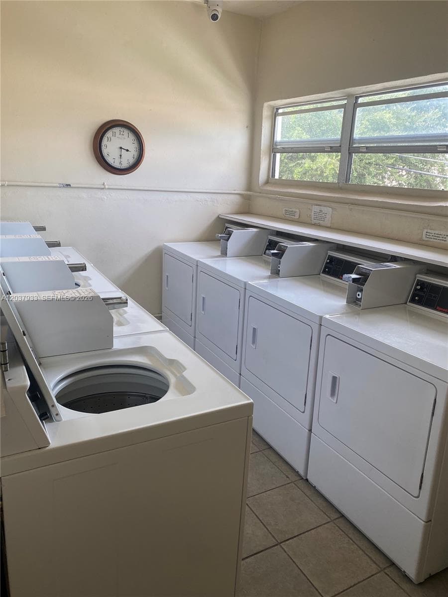 415 NE 2nd St # 222, Hallandale Beach, FL 33009 photo 11