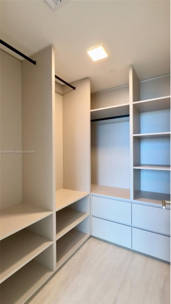 77 SE 5th St # 4002, Miami, FL 33131 photo 11