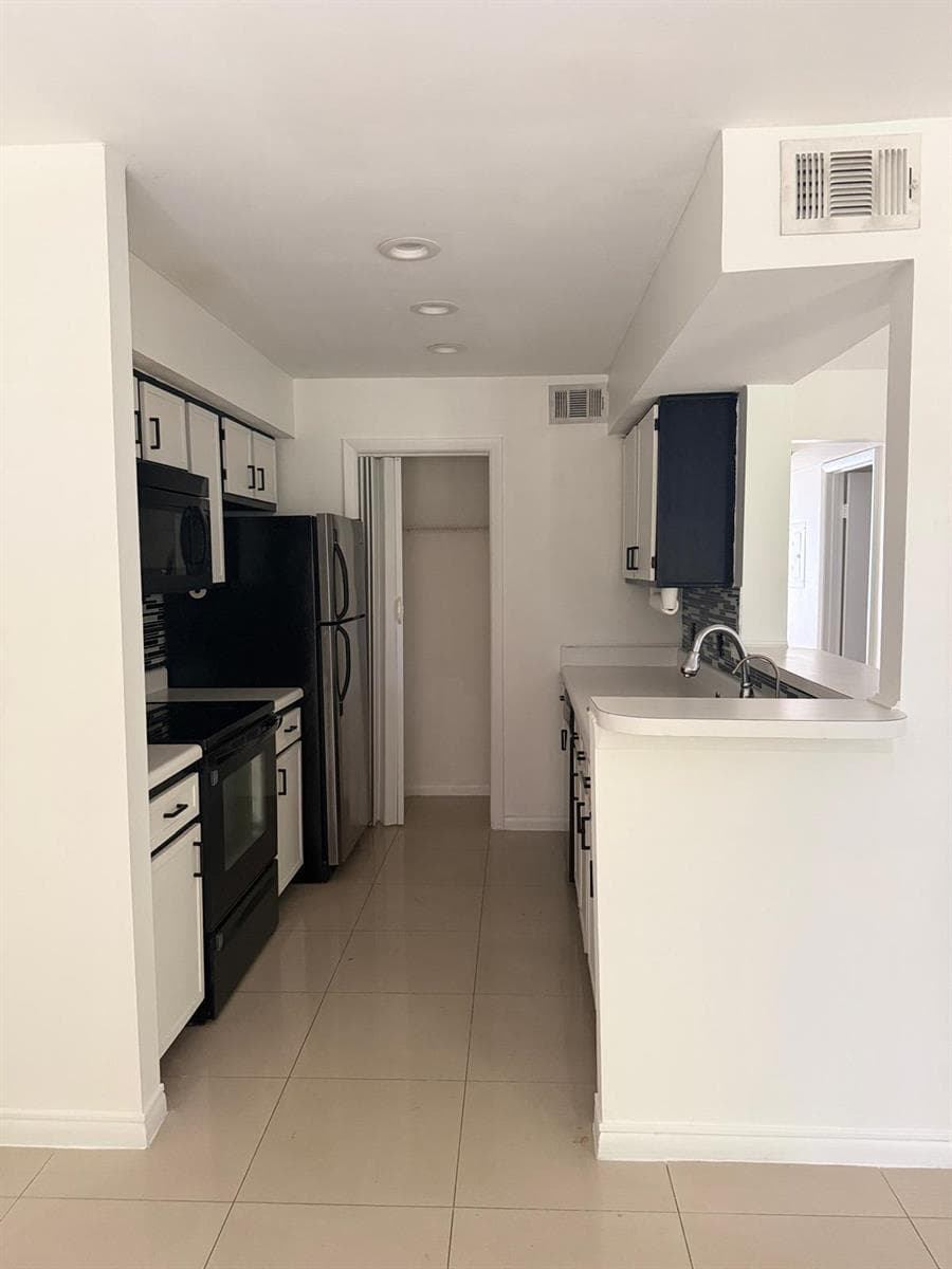 815 West Boynton Beach Boulevard # 15-103, Boynton Beach, FL 33426 photo 9