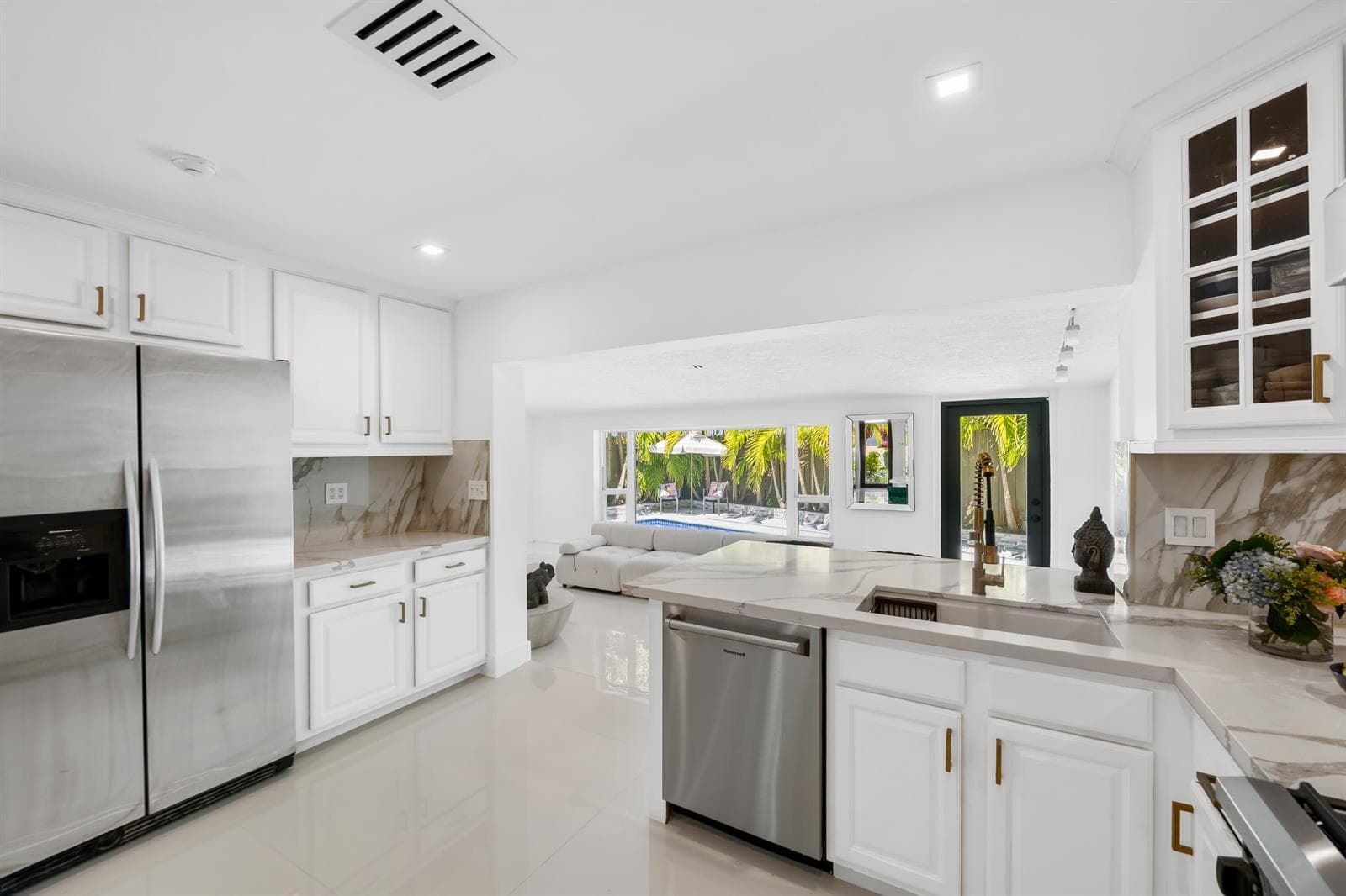 5210 NE 17th Terrace, Fort Lauderdale, FL 33334 photo 10
