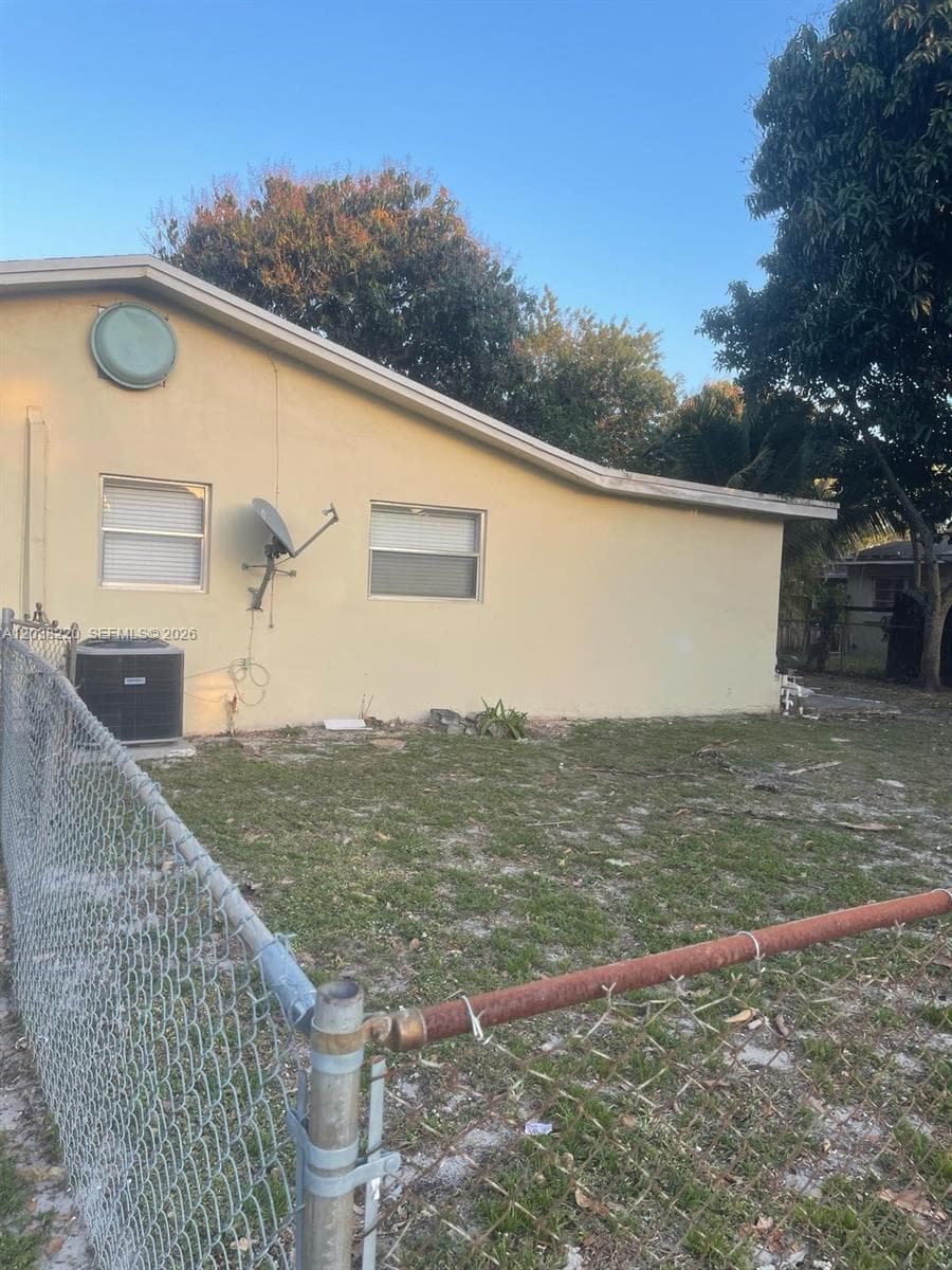 5424 NW 17th Ct # 5424, Lauderhill, FL 33313 photo 9