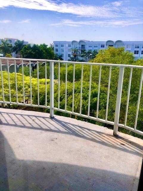 482 NW 165th St Rd # A504, Miami, FL 33169 photo 8