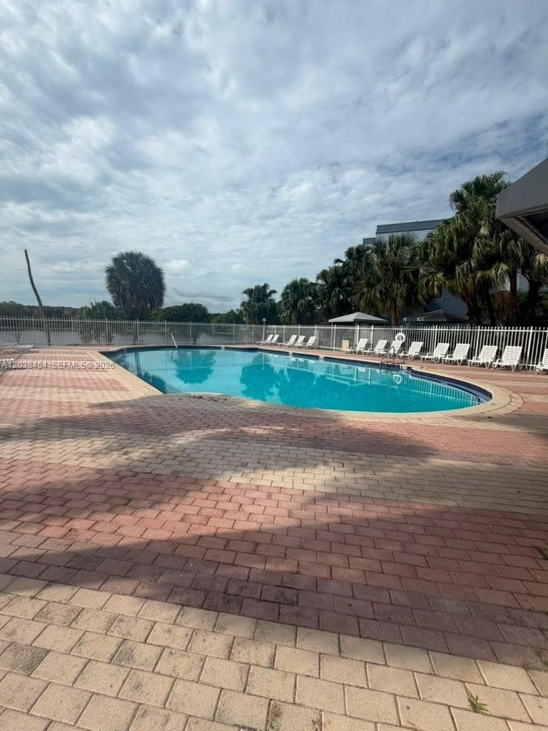 9375 Fontainebleau Blvd # L225, Miami, FL 33172 photo 8