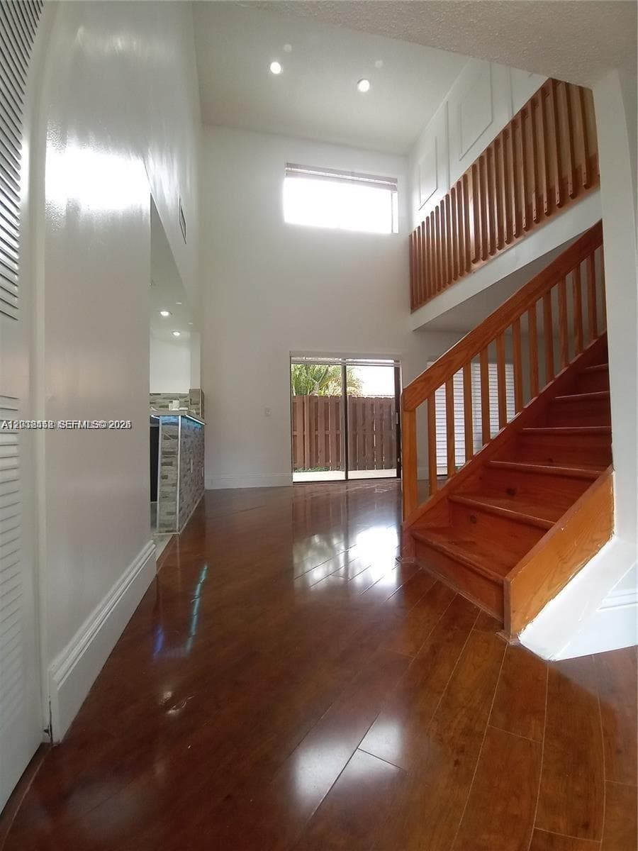 6533 NW 170th Ln, Hialeah, FL 33015 photo 8